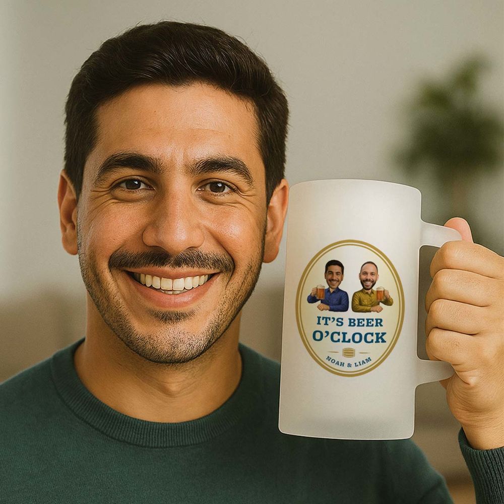 Personalisierbarer Bierkrug mit zwei Gesichtern und Logo